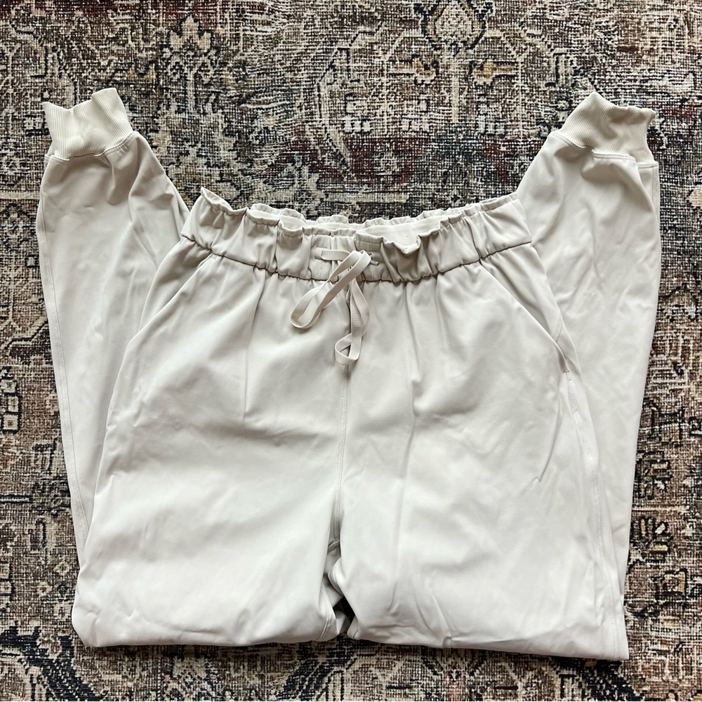 Lululemon Stretch High-Rise Jogger Full Length Beige